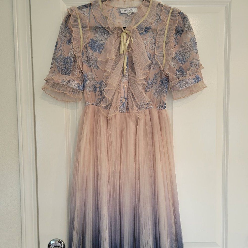 Chicwish | We Know It All Gradient short sleeve pleated mesh tulle dress sz XS
